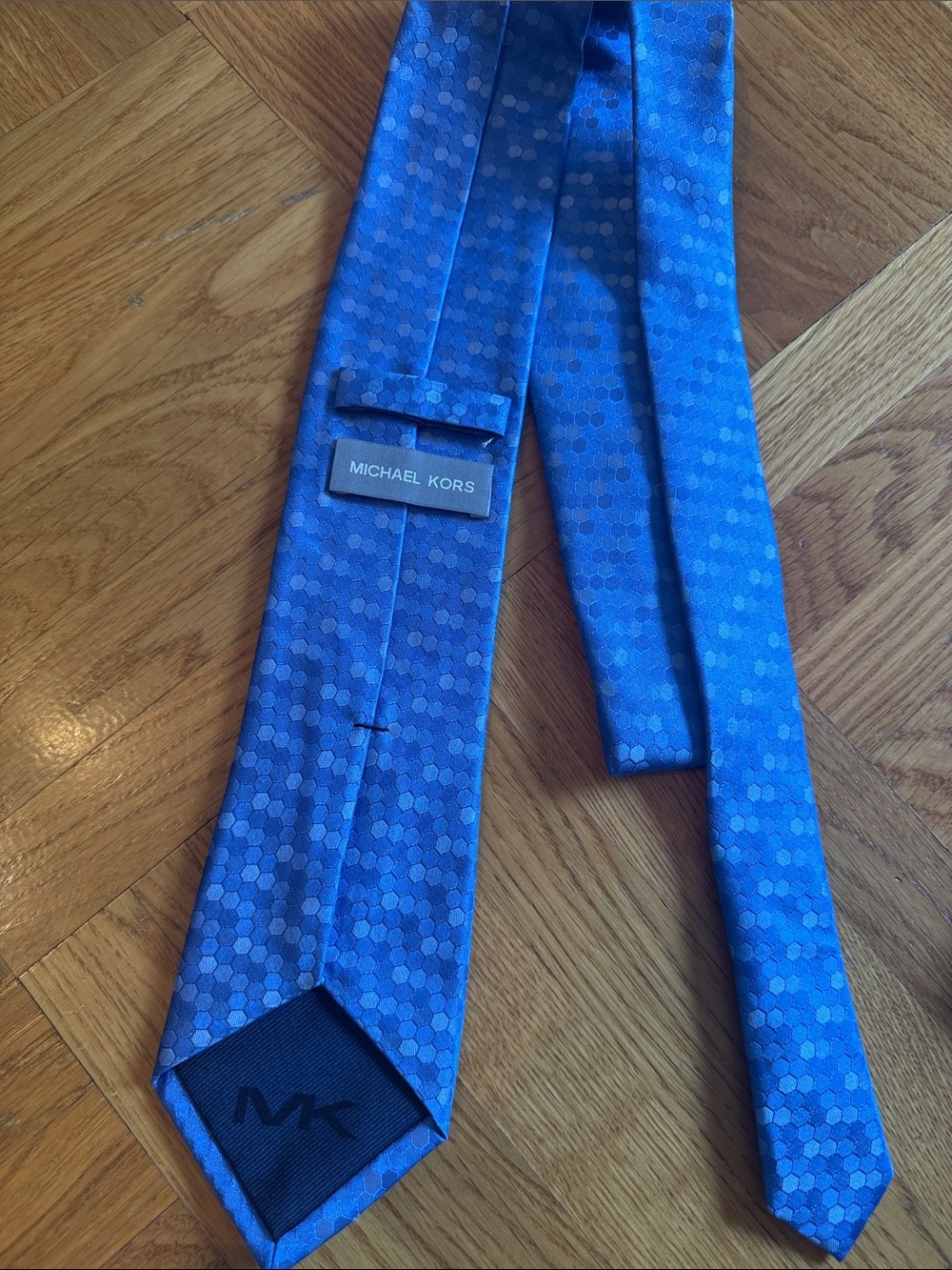 Michael Kors Men's Bright Blue Hexagon Pattern Silk Tie